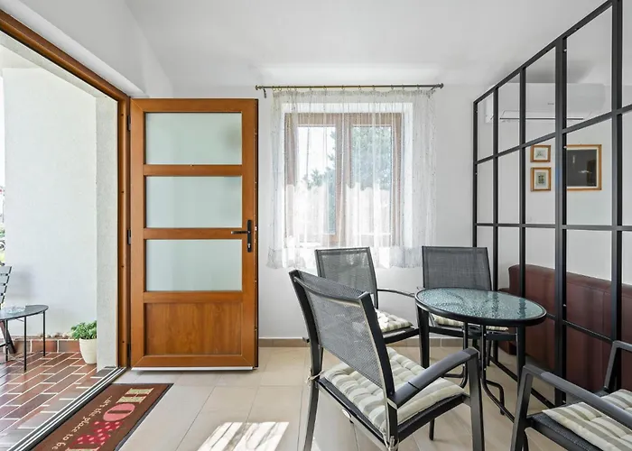 Awesome In Apartman Murter