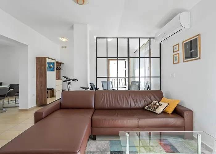 Apartment Awesome In